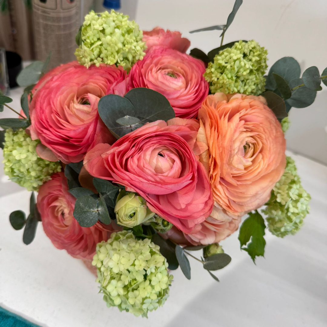 Montage bouquet de fleurs chrysalide